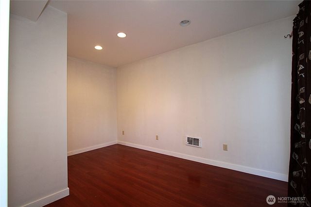 8011 Aurora Avenue N, Seattle, WA 98103