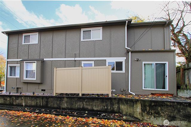 8011 Aurora Avenue N, Seattle, WA 98103