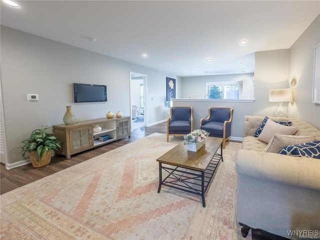 14 White Orchid Way, Lancaster, NY 14086