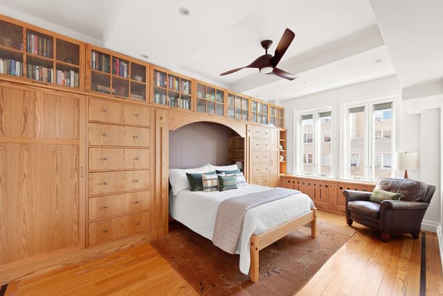 242 E 19th St Apt 15B, New York City, NY 10003