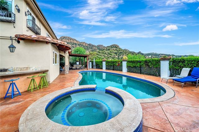 7525 County Line Road, Chatsworth, CA 91311