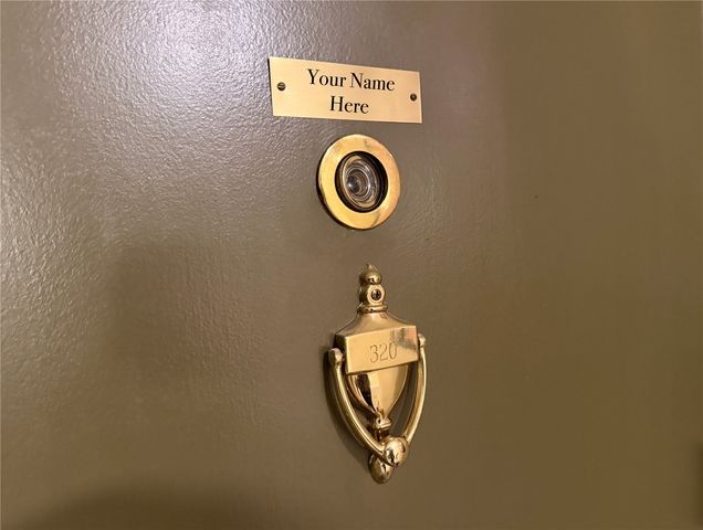 130 Thompson Dr SE 320, Cedar Rapids, IA 52403