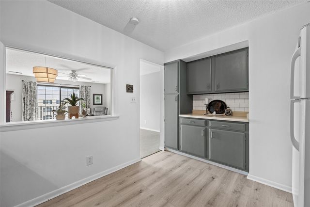 130 Thompson Dr SE 320, Cedar Rapids, IA 52403