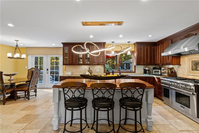 1532 Huntingdon Trail, Atlanta, GA 30350