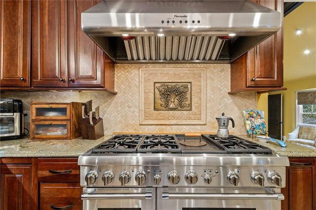 1532 Huntingdon Trail, Atlanta, GA 30350
