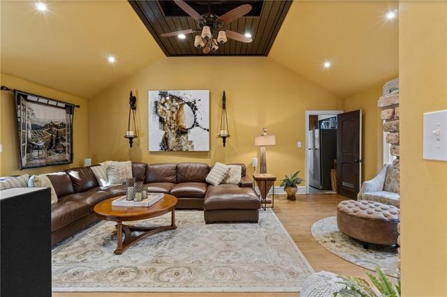 1532 Huntingdon Trail, Atlanta, GA 30350