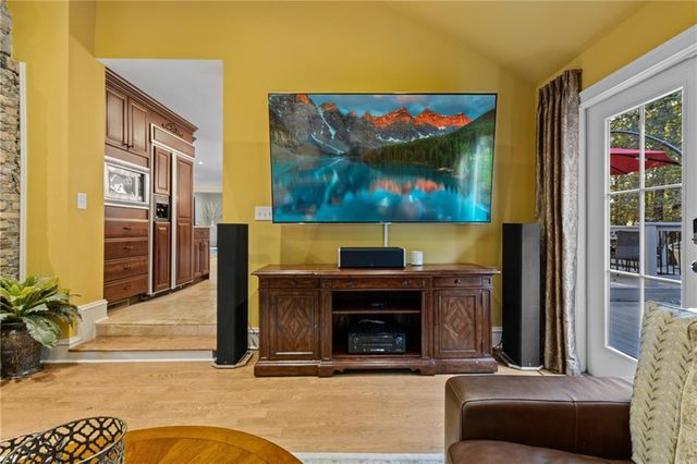 1532 Huntingdon Trail, Atlanta, GA 30350