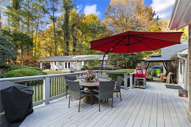 1532 Huntingdon Trail, Atlanta, GA 30350