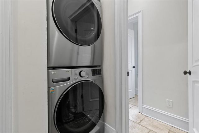 1532 Huntingdon Trail, Atlanta, GA 30350