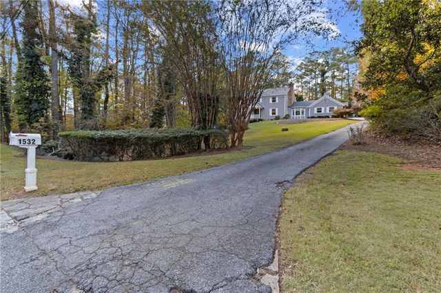 1532 Huntingdon Trail, Atlanta, GA 30350