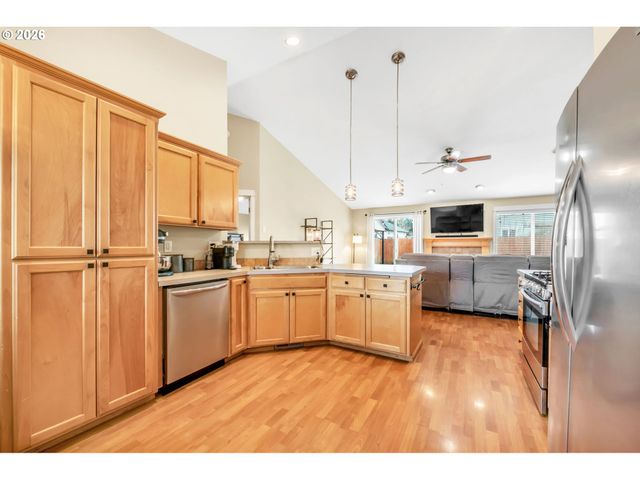 41 SANDALWOOD Loop, Creswell, OR 97426