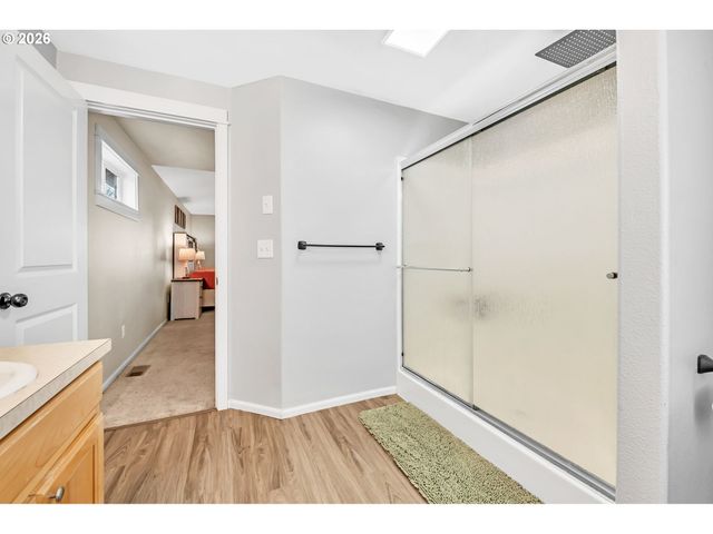 41 SANDALWOOD Loop, Creswell, OR 97426