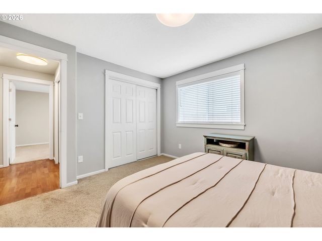 41 SANDALWOOD Loop, Creswell, OR 97426