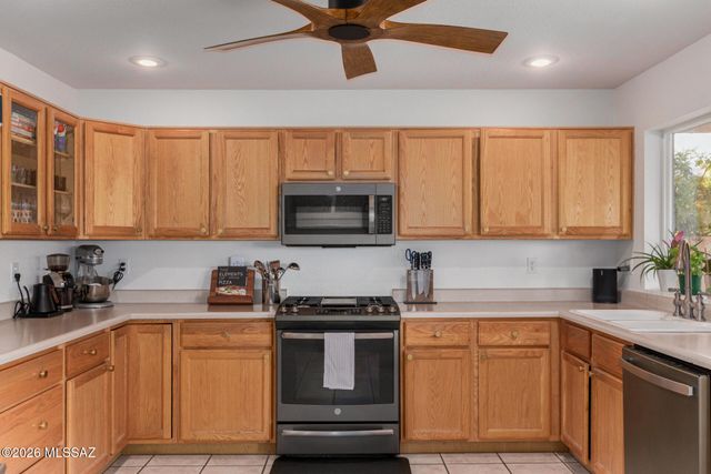 12158 N Legacy Place, Oro Valley, AZ 85755