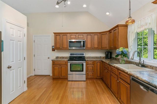 45 Phillips Road, Sandown, NH 03873