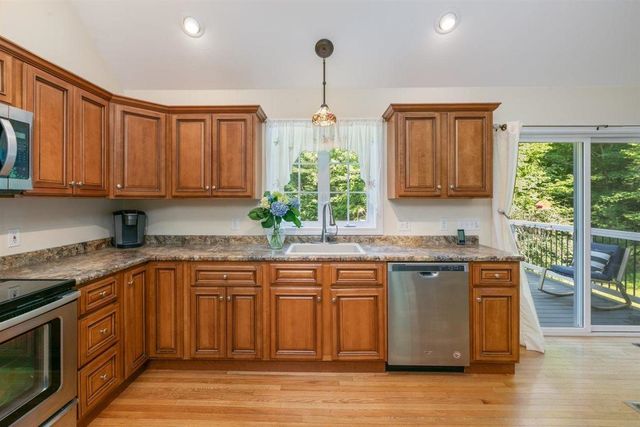 45 Phillips Road, Sandown, NH 03873