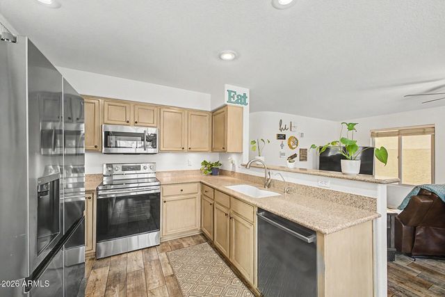 890 N CHOLLA Street, Chandler, AZ 85224