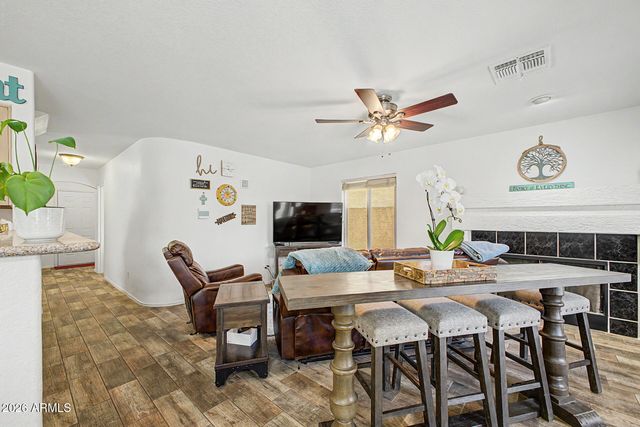 890 N CHOLLA Street, Chandler, AZ 85224