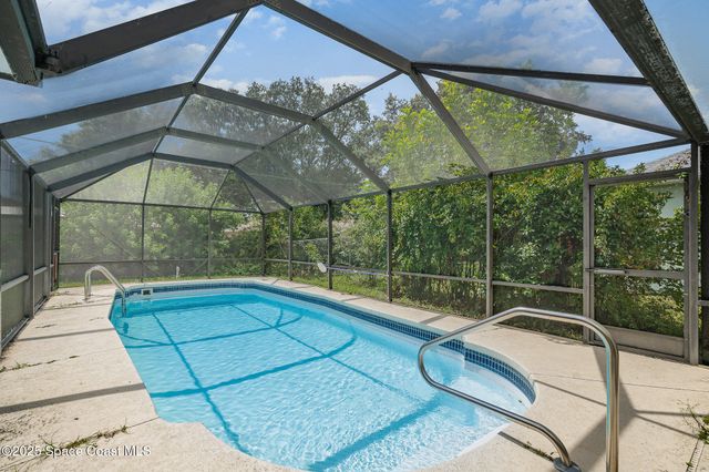 146 Oakcrest Avenue NE, Palm Bay, FL 32907