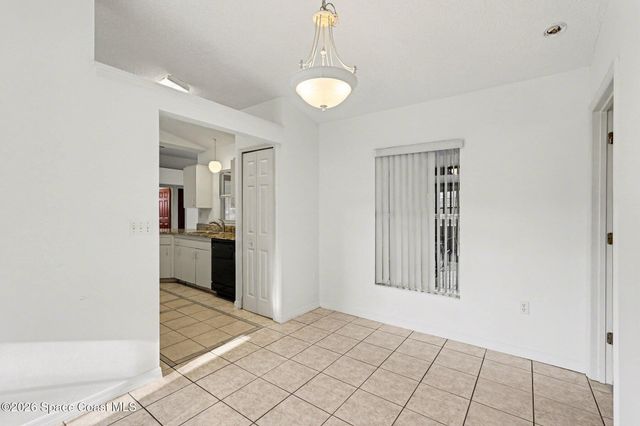 146 Oakcrest Avenue NE, Palm Bay, FL 32907