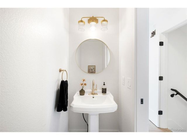 51 S Indiana St, Golden, CO 80401