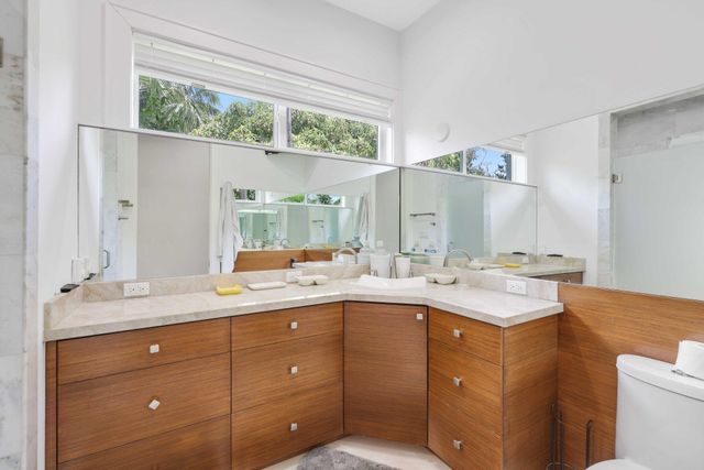 12 Sylvan Lane, Fort Lauderdale, FL 33316