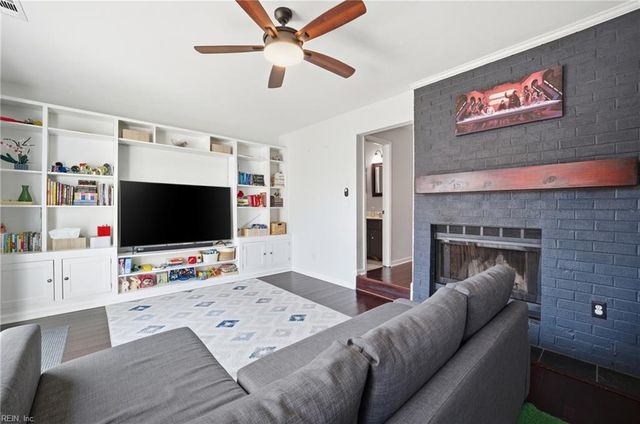 750 Glenshire DR, Virginia Beach, VA 23462