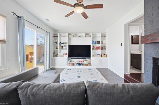 750 Glenshire DR, Virginia Beach, VA 23462