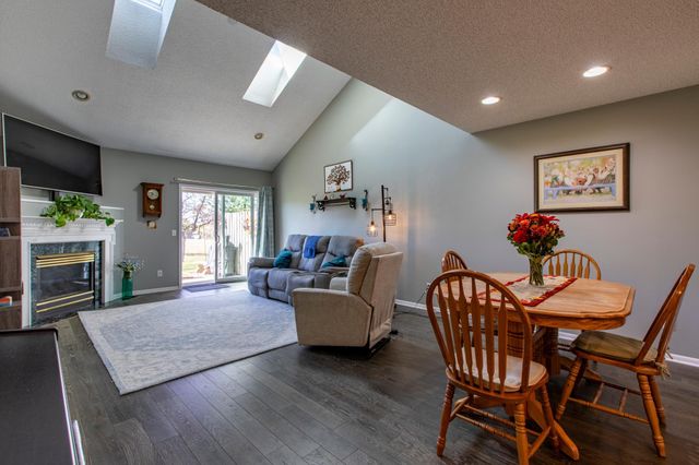 2429 Viola Heights Drive NE, Rochester, MN 55906