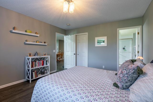 2429 Viola Heights Drive NE, Rochester, MN 55906