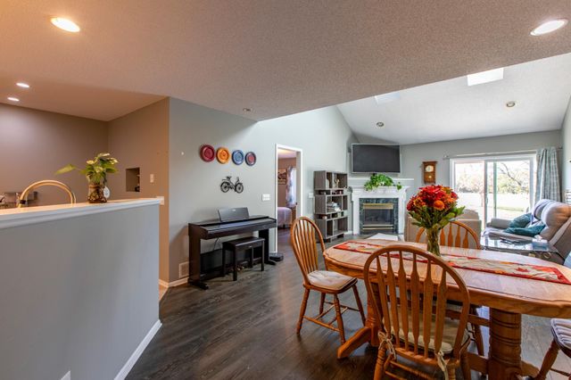 2429 Viola Heights Drive NE, Rochester, MN 55906