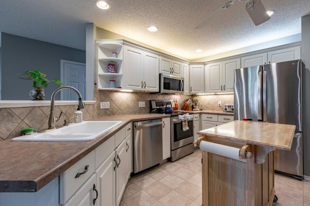 2429 Viola Heights Drive NE, Rochester, MN 55906