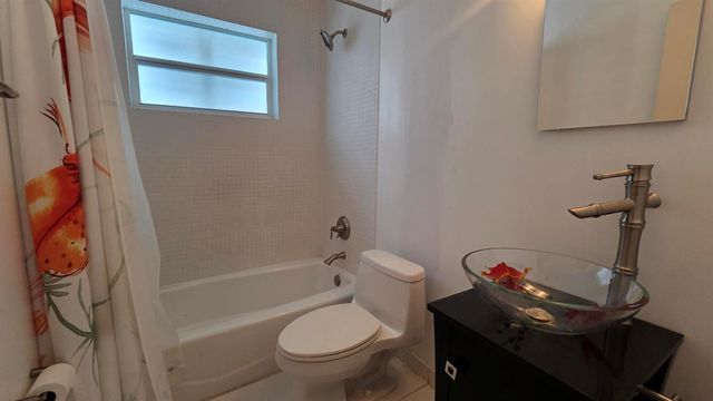 2000 N 31st Avenue, Hollywood, FL 33021