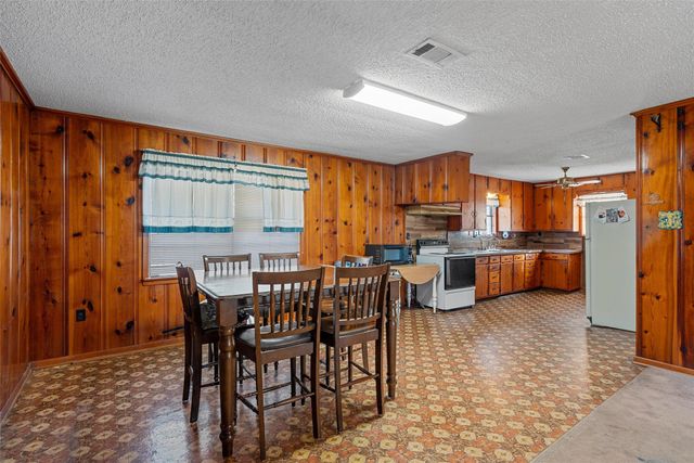 1227 Mclennan Crossing Road, Woodway, TX 76712