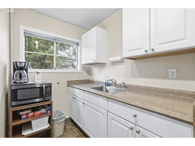 3004 Se 50TH Ave, Portland, OR 97206