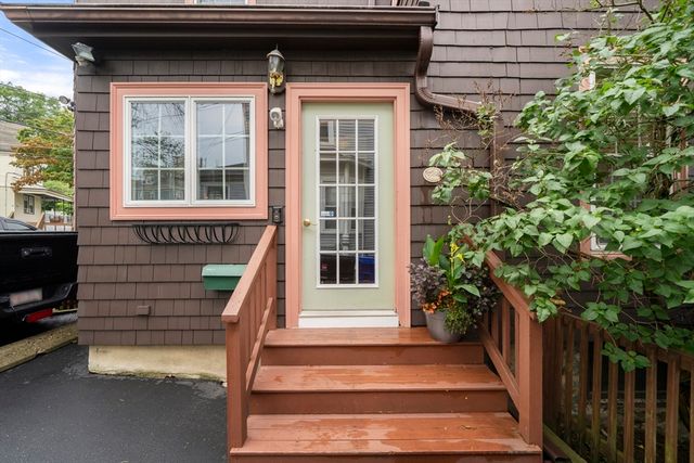 16-18 Kernwood St, Malden, MA 02148