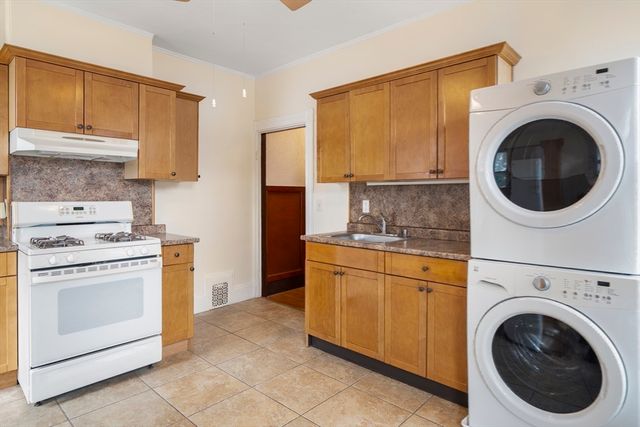 16-18 Kernwood St, Malden, MA 02148