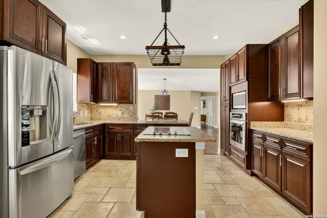 11 Falls Vw, Boerne, TX 78015