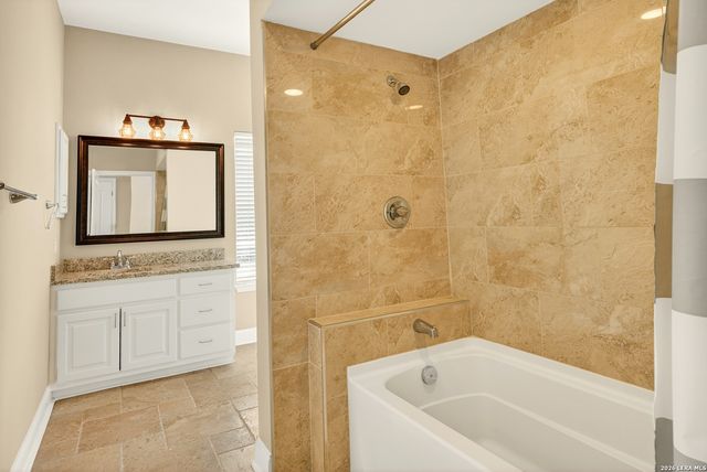 11 Falls Vw, Boerne, TX 78015