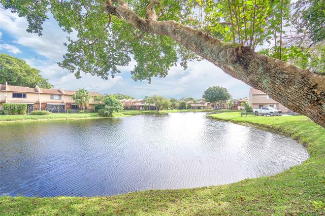 1245 SUSSEX DR, North Lauderdale, FL 33068