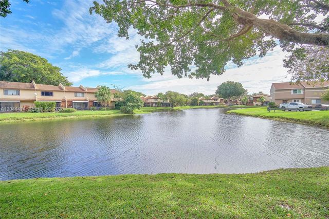 1245 SUSSEX DR, North Lauderdale, FL 33068