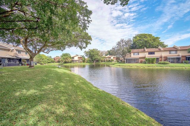 1245 SUSSEX DR, North Lauderdale, FL 33068