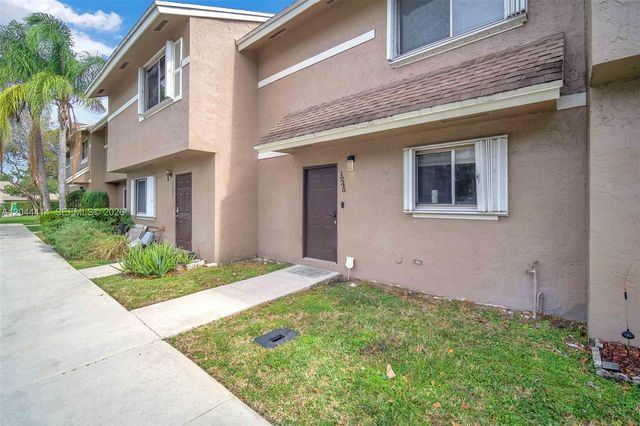 1245 SUSSEX DR, North Lauderdale, FL 33068
