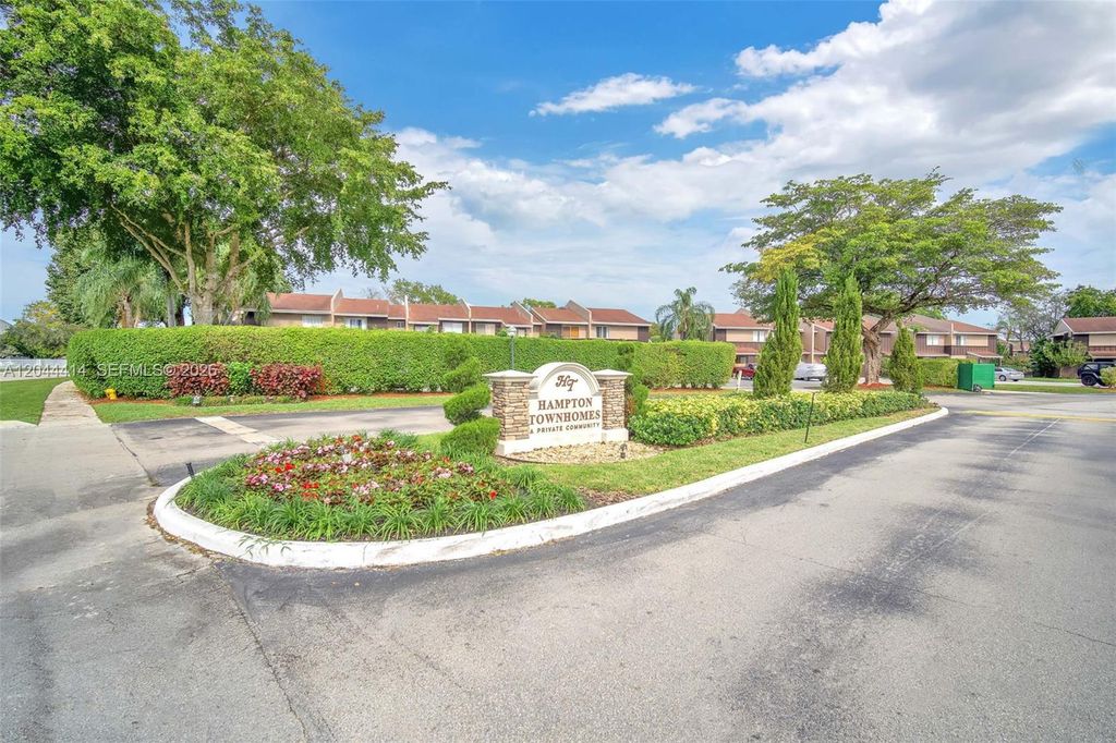 1245 SUSSEX DR, North Lauderdale, FL 33068