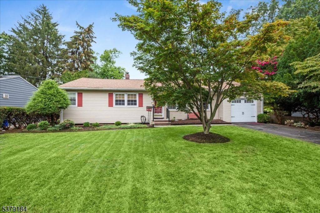 50 Glen Gary Rd, Middlesex Boro, NJ 08846