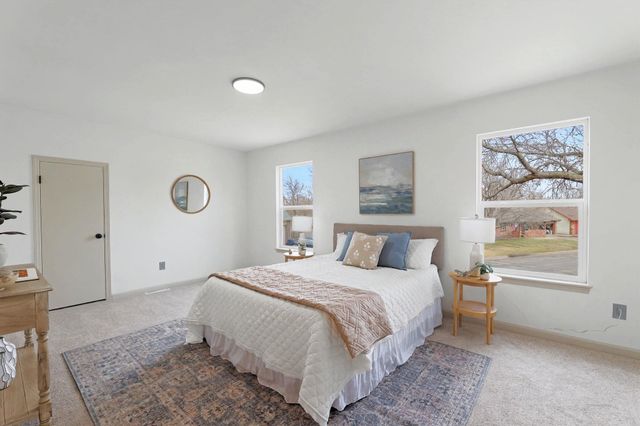 6729 W LOCONIA CIR., Wichita, KS 67209