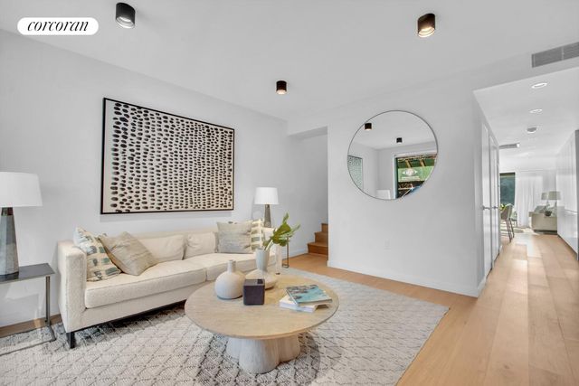 22 HUNTINGTON Street, New York City, NY 11231