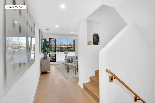 22 HUNTINGTON Street, New York City, NY 11231