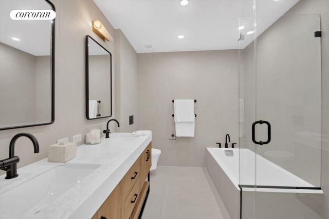 22 HUNTINGTON Street, New York City, NY 11231
