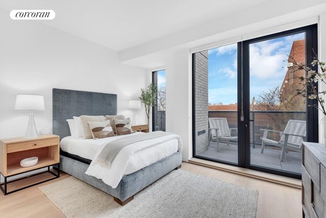 22 HUNTINGTON Street, New York City, NY 11231